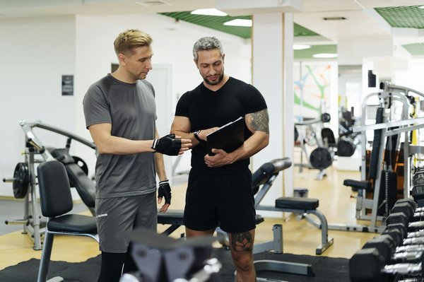 Coach en transformation physique : conseils pour trouver celui qu'il vous faut